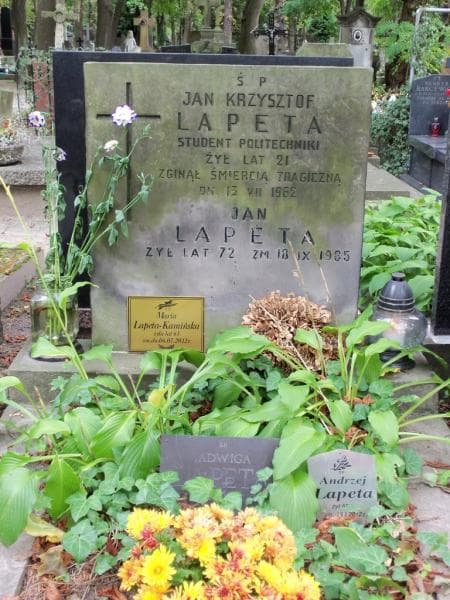 Zdjęcie grobu Andrzej Lapeta (1)