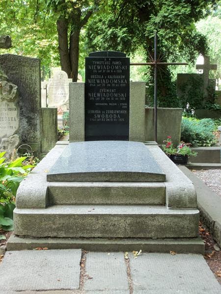 Zdjęcie grobu: Tymoteusz Paweł Niewiadomski