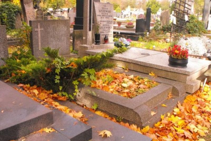 Zdjęcie grobu Maria Jurasow (1)