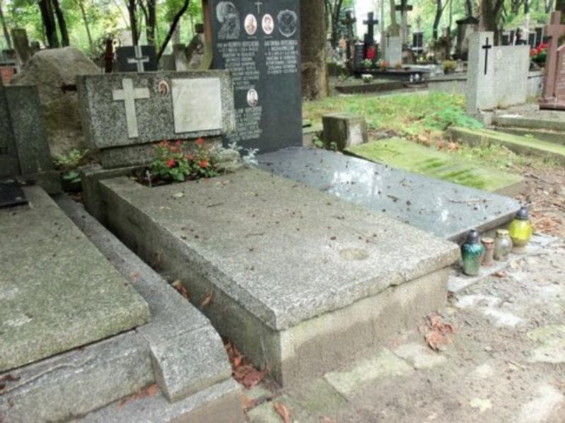 Zdjęcie grobu Józef Lisowski (1)