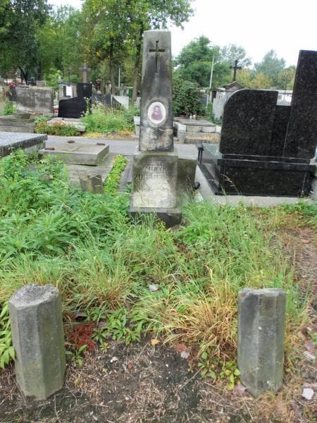 Zdjęcie grobu: Emeryk Zdrojewski
