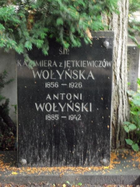 Zdjęcie grobu Kazimiera Wołyńska (2)