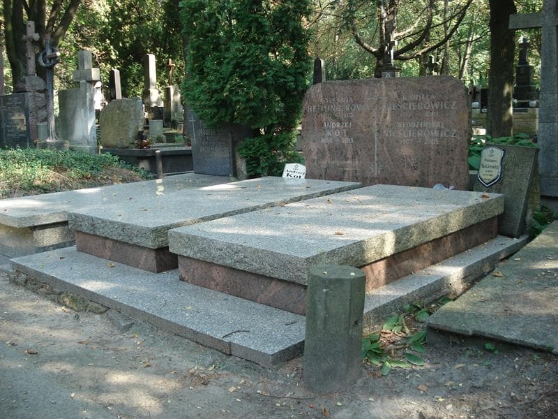 Zdjęcie grobu Jan Serwacy Klimontowicz (1)