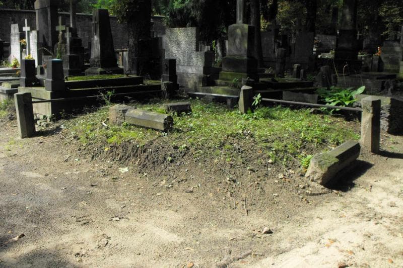 Zdjęcie grobu Anonim (1)