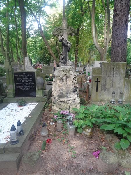 Zdjęcie grobu Anonim (1)