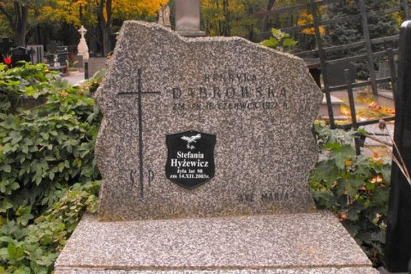 Zdjęcie grobu Henryka Dąbrowska (2)