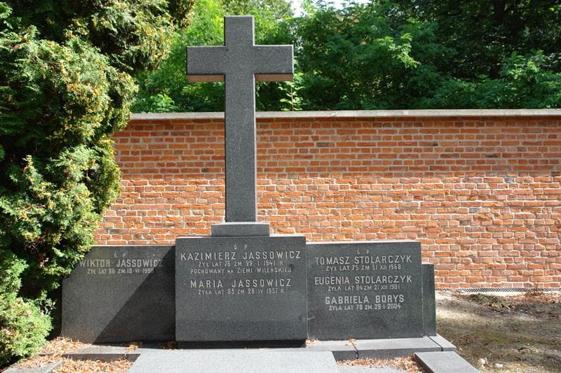 Zdjęcie grobu Wiktor Jassowicz (2)