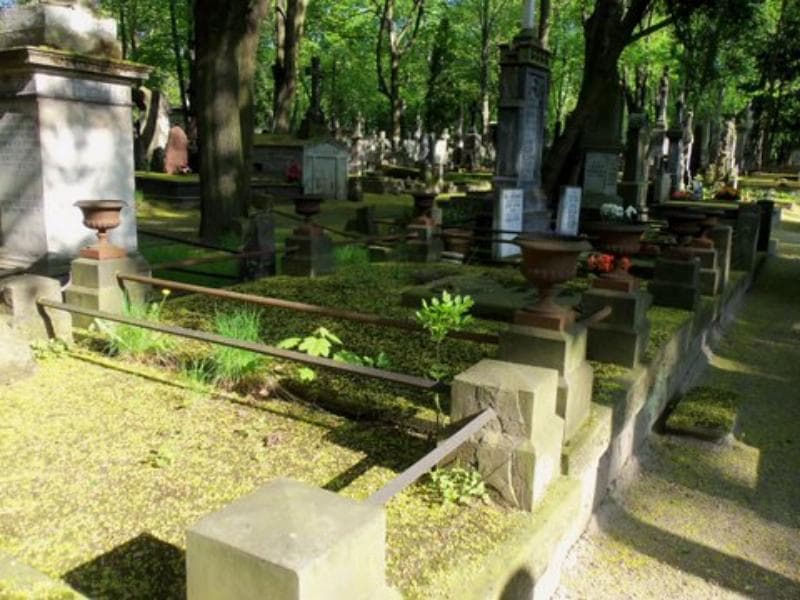 Zdjęcie grobu Walenty Hubert (1)