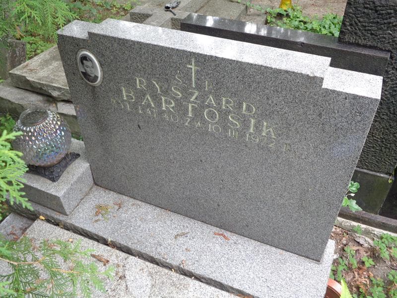 Zdjęcie grobu Ryszard Bartosik (2)