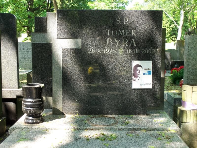 Zdjęcie grobu Tomek Byra (2)