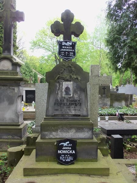 Zdjęcie grobu Feliks Bonifacy Popielawski (2)