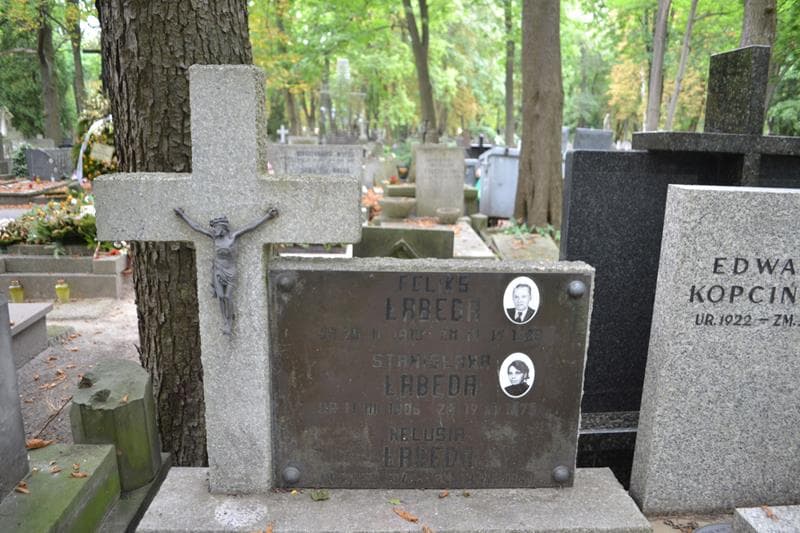 Zdjęcie grobu Nelusia Labedr (2)