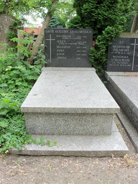 Zdjęcie grobu: Jerzy Laskowski
