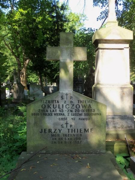 Zdjęcie grobu Elżbieta Okuliczowa (2)