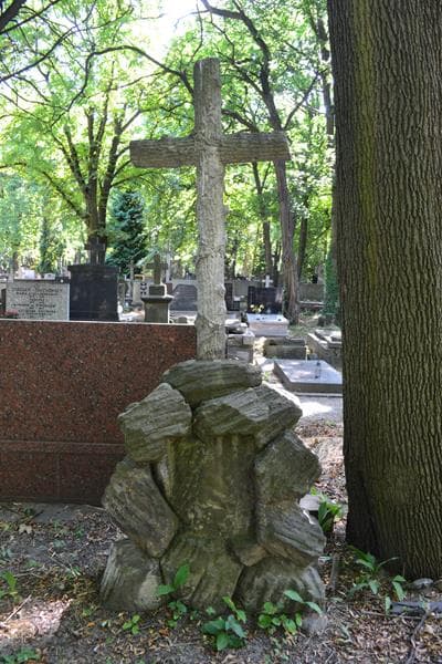 Zdjęcie grobu Anonim (2)