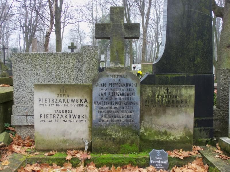 Zdjęcie grobu Wawrzyniec Pietrzakowski (2)
