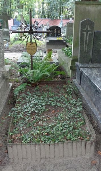 Zdjęcie grobu Władysława Marcinkiewicz (1)