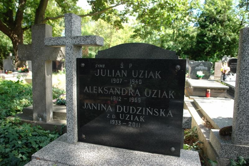 Zdjęcie grobu Julian Uziak (2)