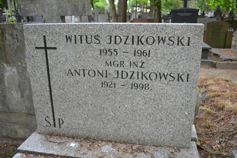 Zdjęcie grobu Antoni Idzikowski (2)