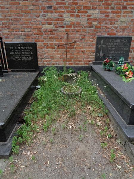 Zdjęcie grobu Józio Lewiński (1)