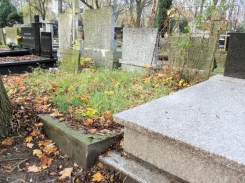 Zdjęcie grobu Anonim (1)