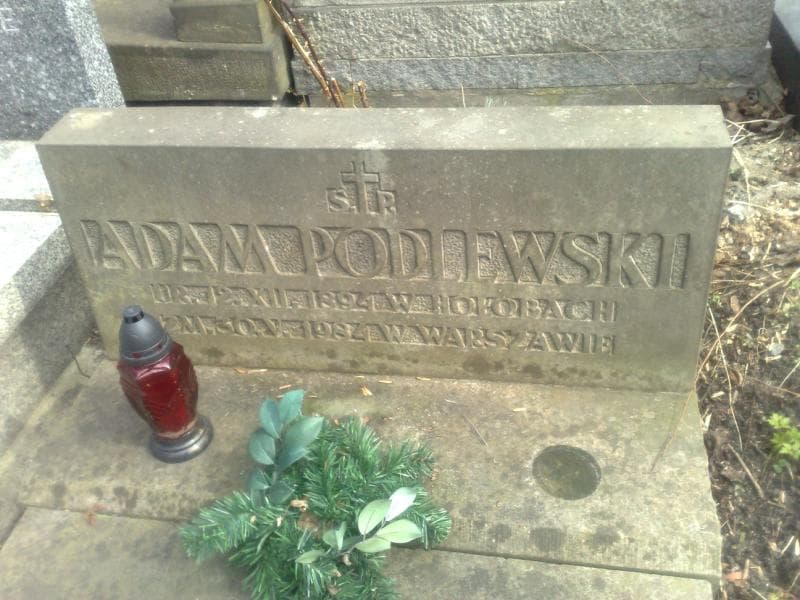 Zdjęcie grobu Adam Podlewski (1)