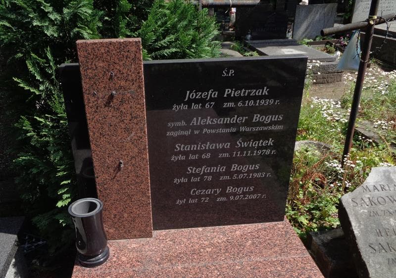 Zdjęcie grobu Stefania Bogus (2)