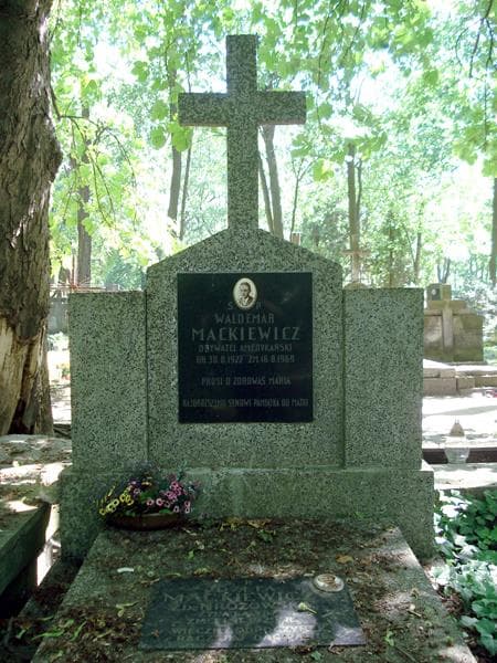 Zdjęcie grobu Waldemar Mackiewicz (1)