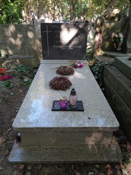 Zdjęcie grobu Anna Przeradowska (1)