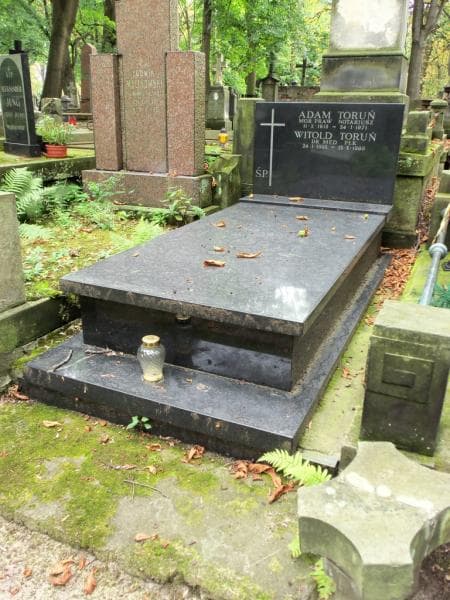 Zdjęcie grobu Witold Toruń (1)
