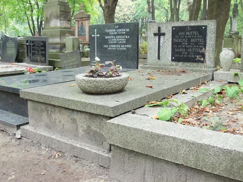 Zdjęcie grobu Jan Huttel (1)