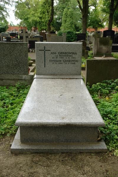Zdjęcie grobu Ada Grabowska (1)