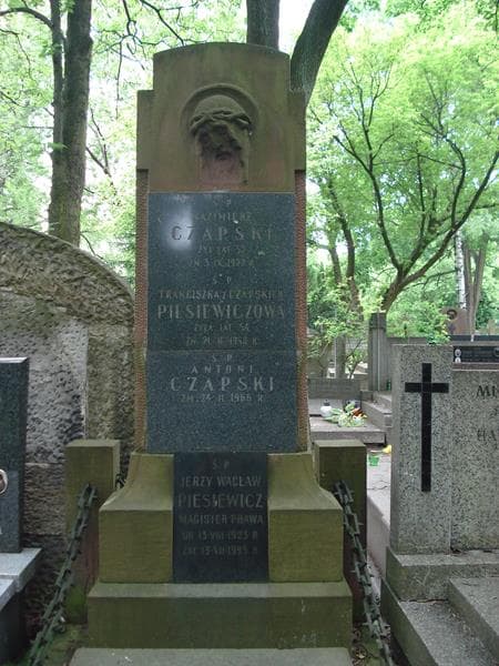 Zdjęcie grobu Kazimierz Czapski (2)