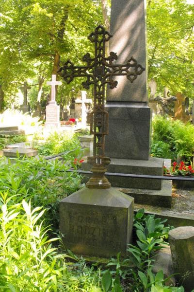 Zdjęcie grobu Nowińscy (2)