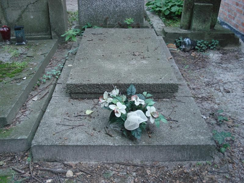 Zdjęcie grobu Helena Tiachow (1)