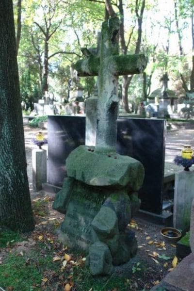 Zdjęcie grobu Blanche Delabarre (2)