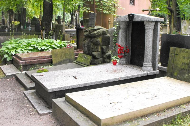 Zdjęcie grobu: Toluś Hassa
