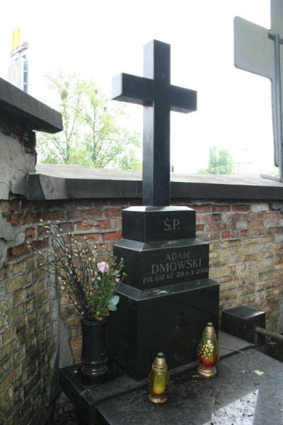 Zdjęcie grobu Adam Dmowski (1)