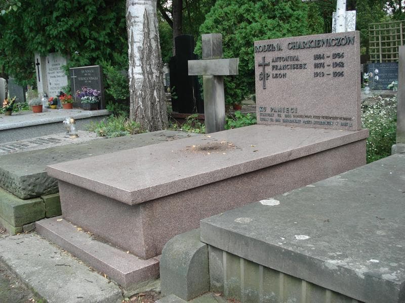 Zdjęcie grobu Leon Charkiewicz (1)