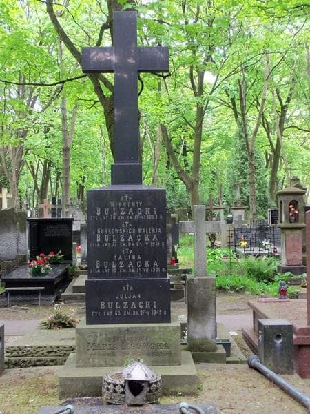 Zdjęcie grobu Walerja Bulzacka (2)