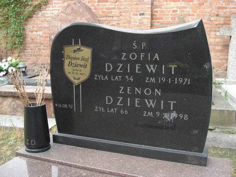 Zdjęcie grobu Zenon Dziewit (1)