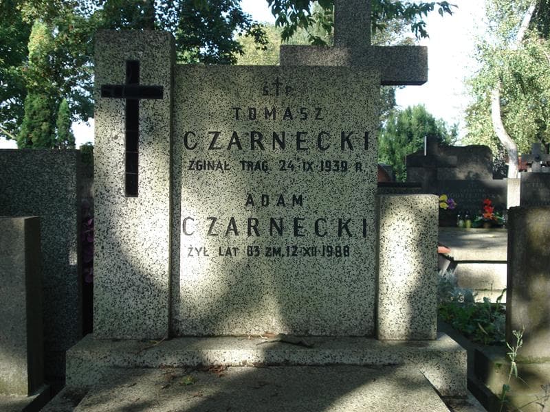 Zdjęcie grobu Adam Czarnecki (2)