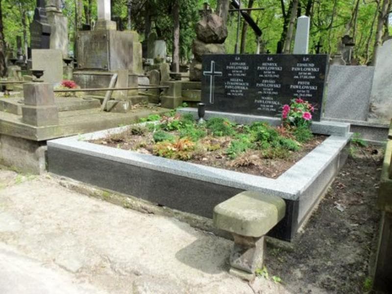 Zdjęcie grobu Zbysio Pawłowski (1)