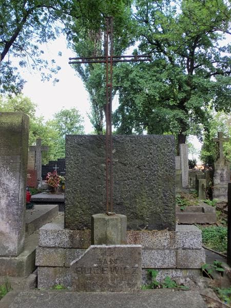 Zdjęcie grobu Jan Bucewicz (2)