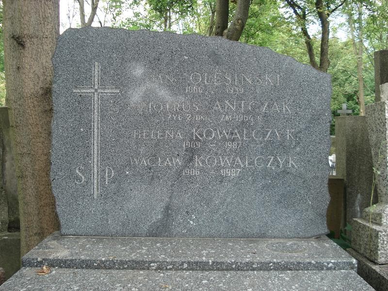 Zdjęcie grobu Piotruś Antczak (2)