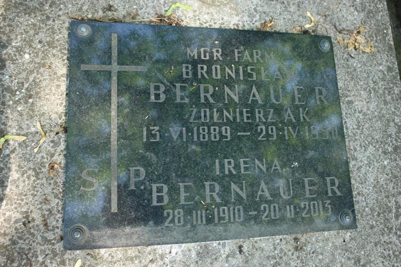 Zdjęcie grobu Bronisław Bernauer (2)