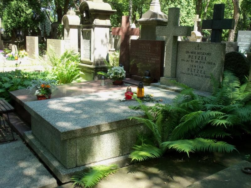 Zdjęcie grobu Irmina Petzel (1)