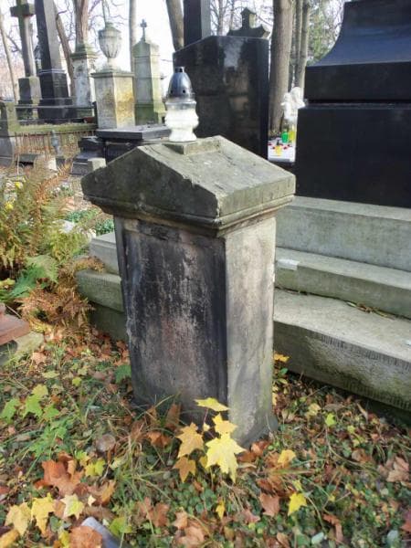 Zdjęcie grobu Anonim (2)