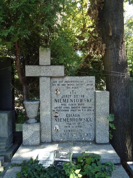 Zdjęcie grobu Eulalia Niementowska (2)