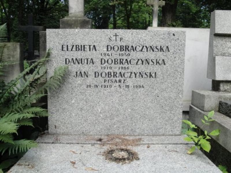 Zdjęcie grobu Jan Dobraczyński (2)